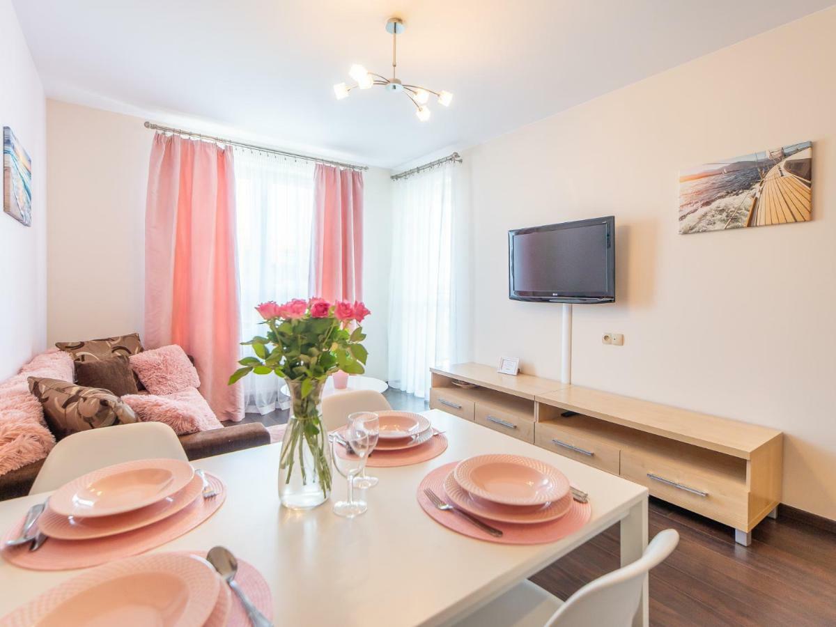 Apartamenty Prywatne W Hotelu Przy Plazy Diva Kołobrzeg Exteriör bild